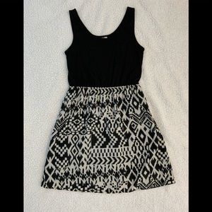 Charming Charlie Women’s Size S Dress